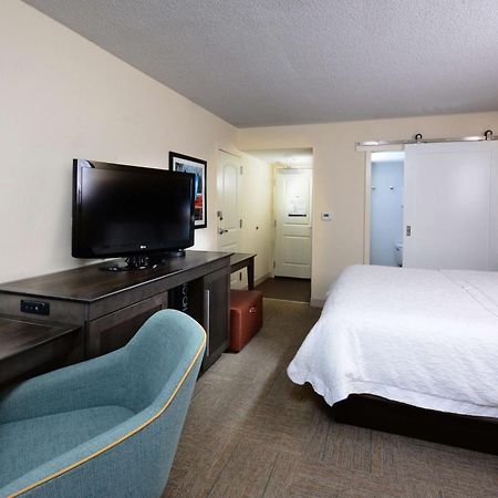 Hampton Inn Charlotte North Lake Norman Cornelius Bagian luar foto