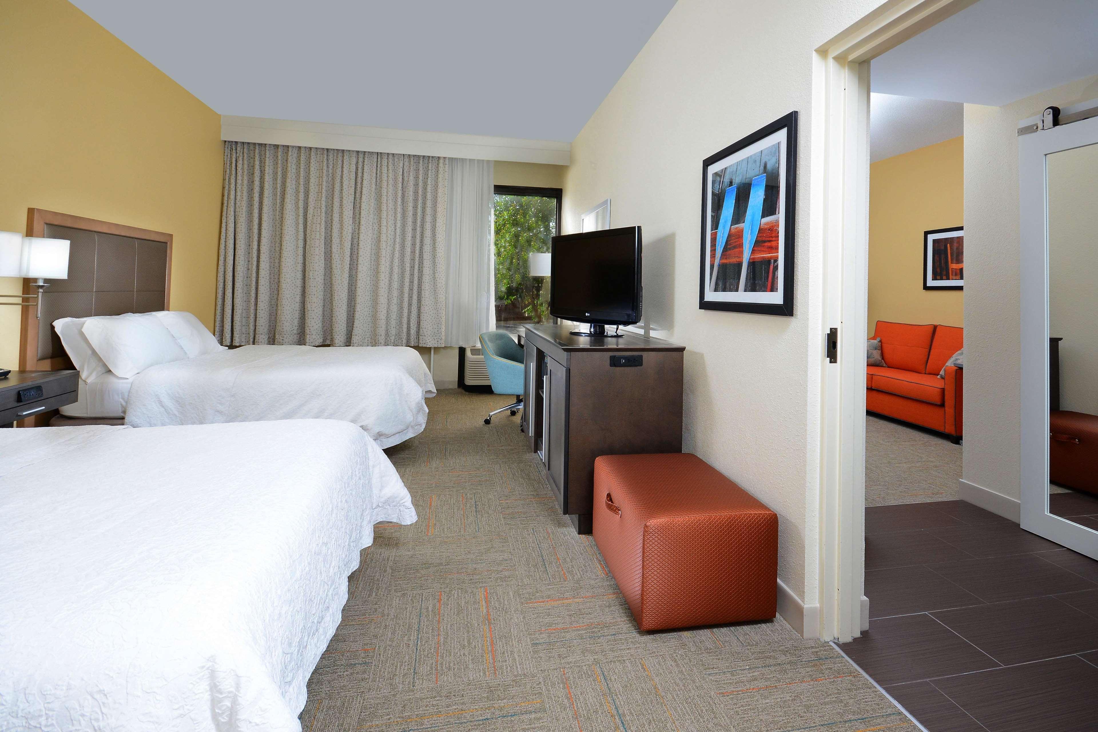 Hampton Inn Charlotte North Lake Norman Cornelius Bagian luar foto