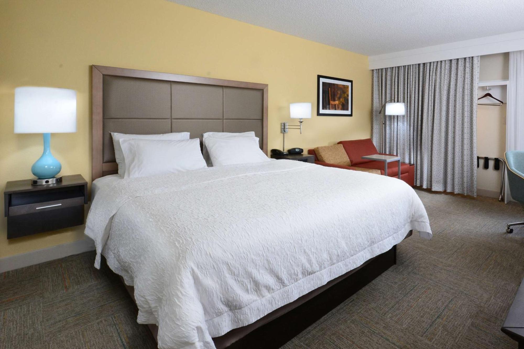 Hampton Inn Charlotte North Lake Norman Cornelius Bagian luar foto